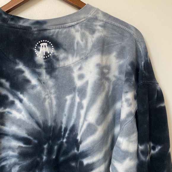 UNWELL - Picture 3 of 4